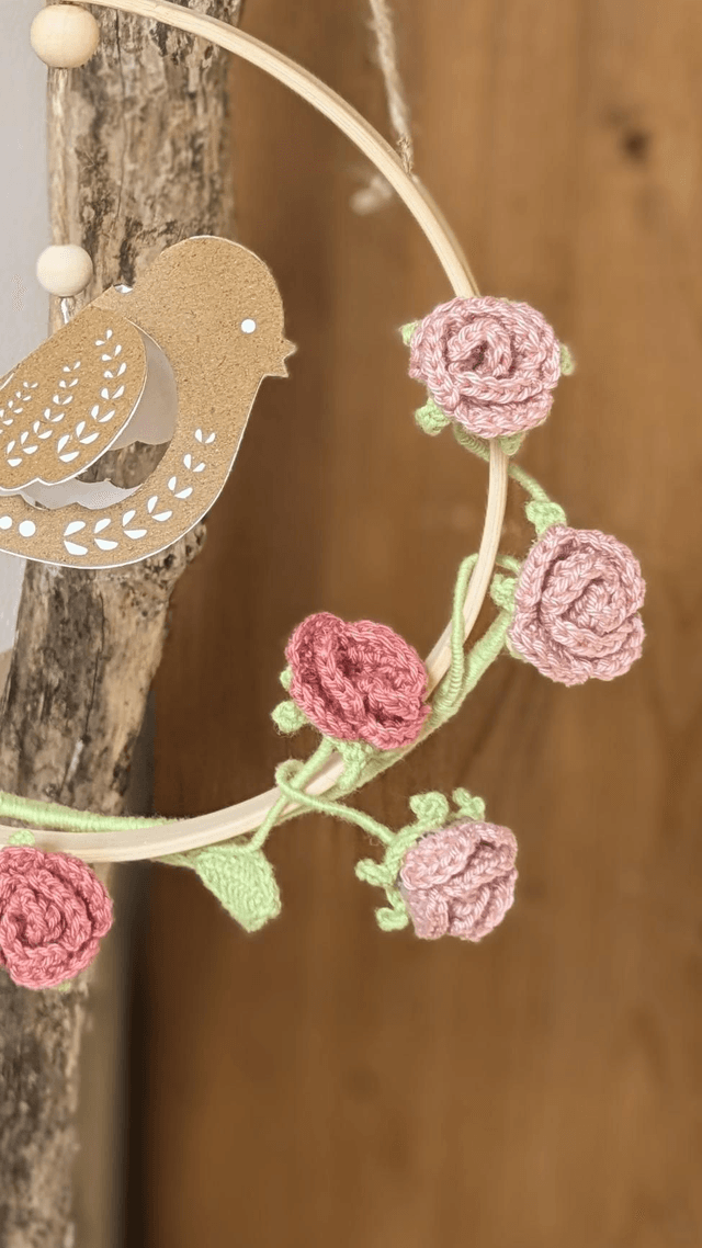 Un Oiseau et des fleurs 